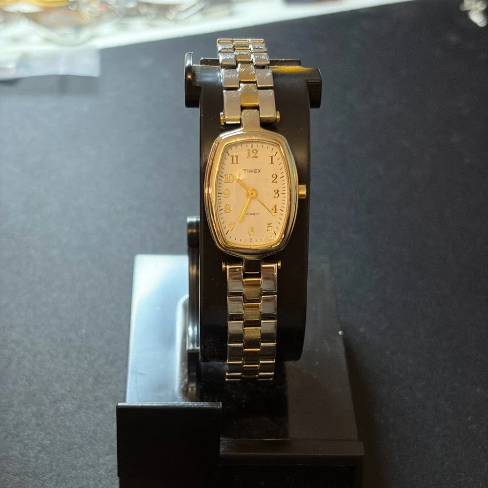 Timex Indiglo Wristwatch Women Silver Gold Two Tone Expansion Band Casual - Picture 1 of 8